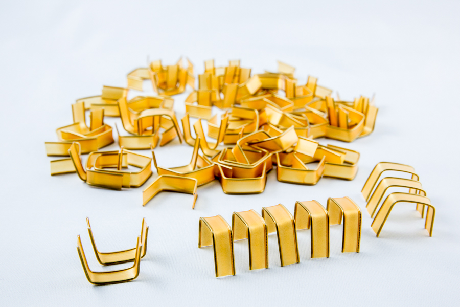 Gold plastic clipband U-clips