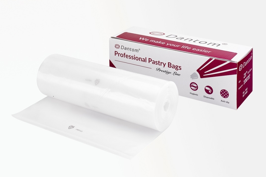 Disposable piping bags / pastry bags in white